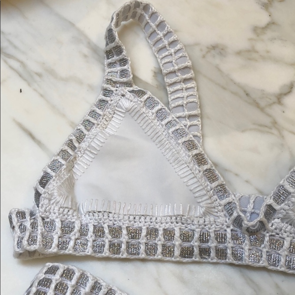 Brand new Kiini white swimsuit top Size L - Picture 7 of 12